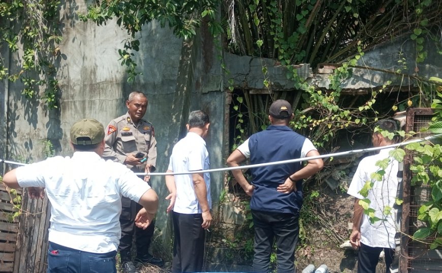 DAS Jarang Dibersihkan Itu Berakibat Pagar Roboh, Warga Villa Taman Mulia Indah Minta PUPR Segera Perbaiki 