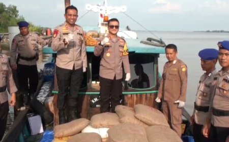 Satpolairud Polres Inhil Gagalkan Penyeludupan Sembako Tanpa Dokumen di Perairan Mandah