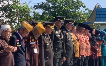 Kodim 0314/Inhil Mengikuti Upacara Ziarah Nasional di Taman Makam Pahlawan Yudha Bakti Tembilahan