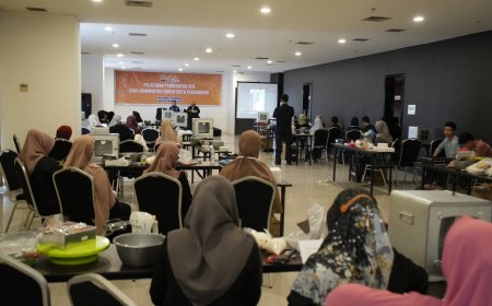 Pelatihan Pembuatan Kue Bagi Komunitas UMKM Kota Pekanbaru, Ibu-Ibu Harus Kreatif Dalam Membantu Ekonomi Keluarga