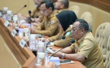Pj Gubri Hadiri Rapat Dengan Komisi II DPR RI Terkait Pilkada Serentak 2024
