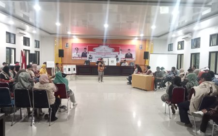 Panwaslu Kecamatan Binawidya Gelar Rakernis untuk Pengawas TPS