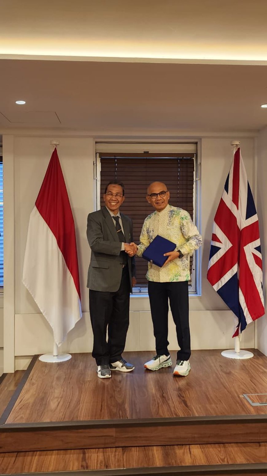 STIE Bangkinang Go International, Teken MoU dan Seminar dengan Leeds University Inggris