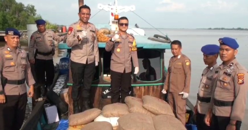 Satpolairud Polres Inhil Gagalkan Penyeludupan Sembako Tanpa Dokumen di Perairan Mandah