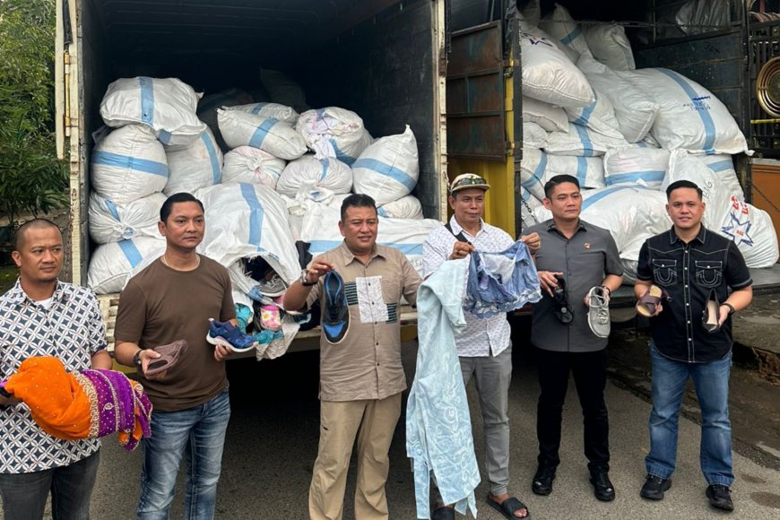 Ditreskrimsus Polda Riau Ungkap Dugaan Perdagangan Barang Bekas Ilegal