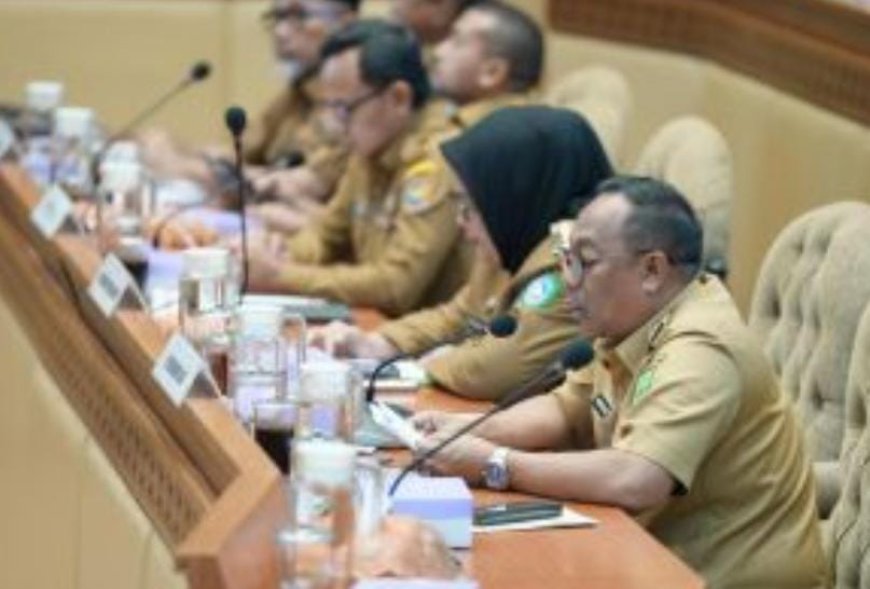 Pj Gubri Hadiri Rapat Dengan Komisi II DPR RI Terkait Pilkada Serentak 2024
