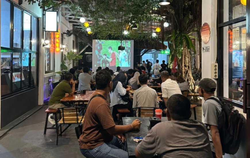 Sorakkan Gol Ketika Nobar di Aqira Space Caffe,  Indonesia Ungguli 1-0 Arab Kontra Arab Saudi Pada Babak Pertama
