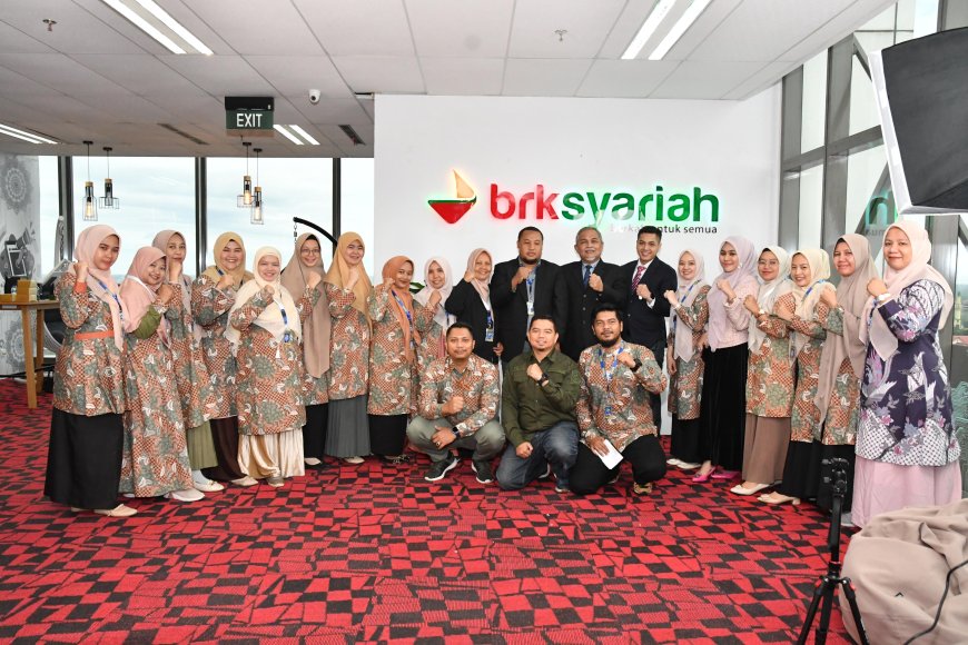 Bersama Dua Pakar Internasional, Direktur BRK Syariah Isi Seminar ICBISEA 2024 Umri 
