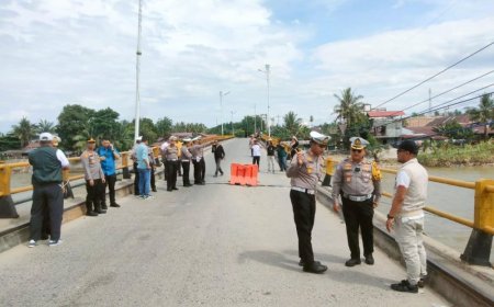 Dinas PUPR-PKPP dan Dirlantas Polda Riau Tinjau Jembatan Sungai Rokan
