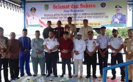 Dorong Perekonomian dan Kemudahan Transportasi, PJ Bupati Inhil Resmikan Dermaga Apung Parit 21