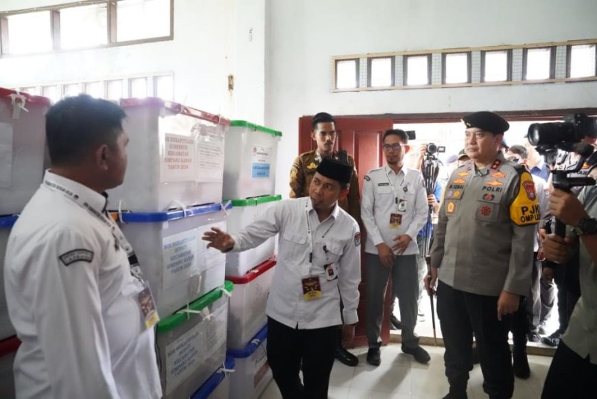 Kapolda Riau Lakukan Pemantauan Rapat Pleno Terbuka Pilkada Rohil