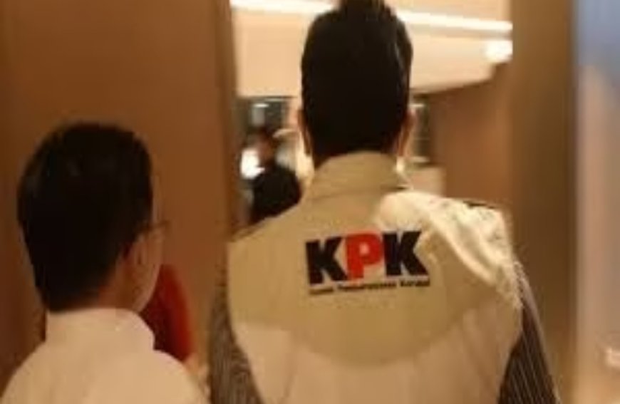 Masih Terkait OTT, KPK Geledah Sejumlah Ruangan di Kantor Wali Kota Pekanbaru