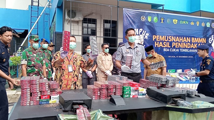 Bea Cukai Tembilahan Musnahkan Tiga Juta Batang Rokok Illegal