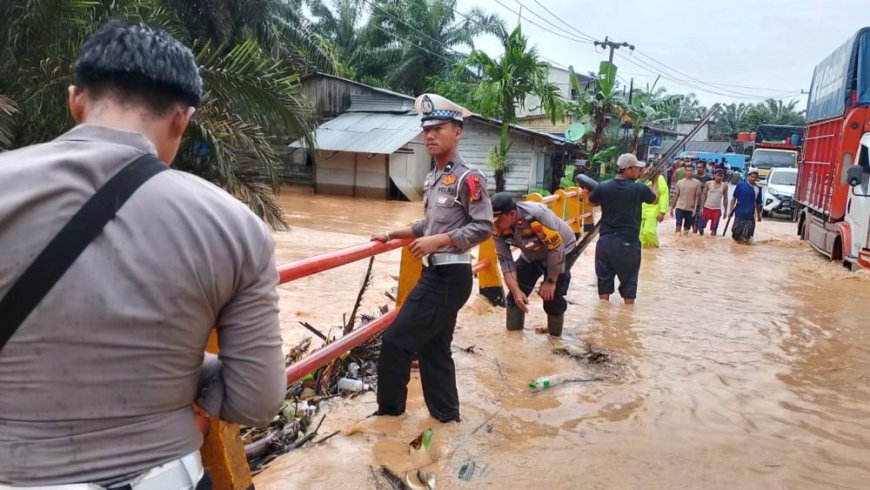 Curah Hujan Tinggi, 700 Rumah Terendam Banjir di Inhil