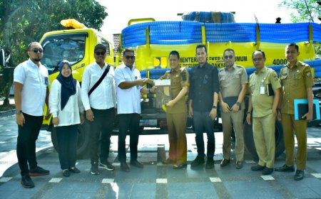 Pemkab Kampar Terima Bantuan Mobil Tinja Dari Kementerian PUPR