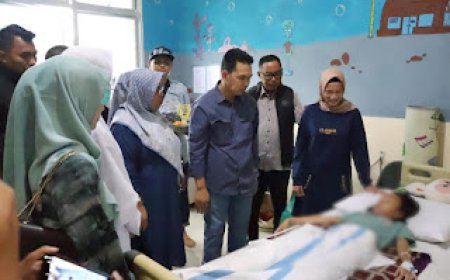 Jenguk Korban Asusila di Bawah Umur, Pj Bupati Erisman Yahya Pastikan Pemkab Inhil Berikan Perhatian Penuh