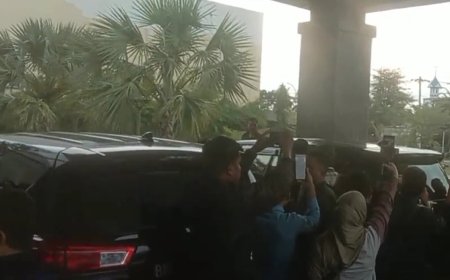 KPK Geledah Kantor Dinas PUPRPKPP Riau, Rumor OTT Beredar