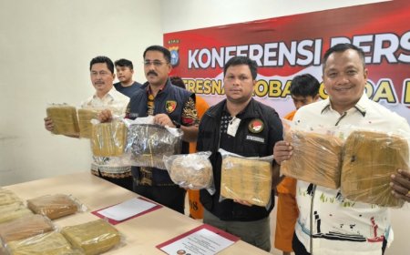 Polda Riau Gagalkan Peredaran 16,5 Ganja, Tiga Pelaku Diamankan