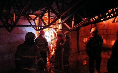 Pasca Kebakaran Gudang Penampungan BBM Solar di Pekanbaru, Polisi Selidiki Penyebabnya