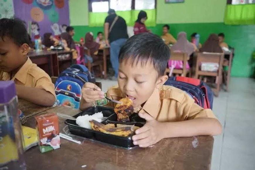Ini Penyebab Program Makan Siang Gratis Tertunda di Pekanbaru