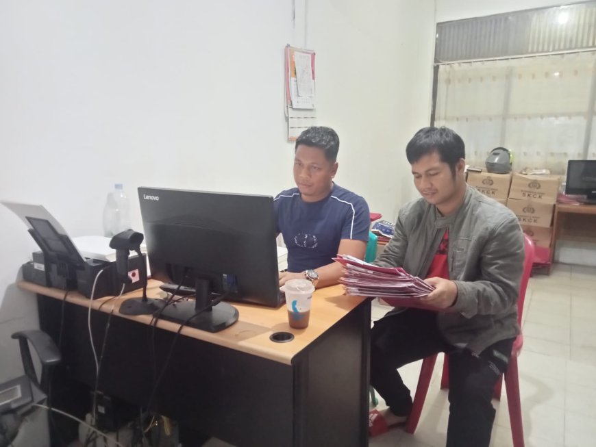 Berikan Pelayanan Terbaik Pengurusan SKCK, Personil  Sat Intelkam Polres Kampar Tetap Bekerja Meskipun Hari Libur