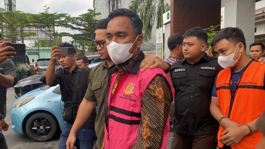 Kejari Pekanbaru Tetapkan Tiga  Tersangka Korupsi Dana Komunikasi Publik