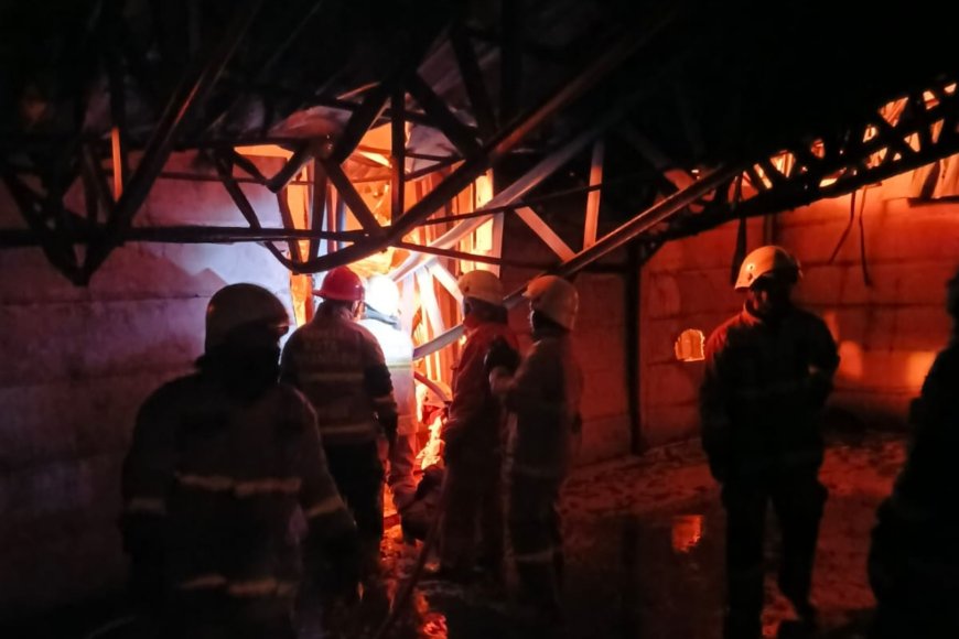 Pasca Kebakaran Gudang Penampungan BBM Solar di Pekanbaru, Polisi Selidiki Penyebabnya