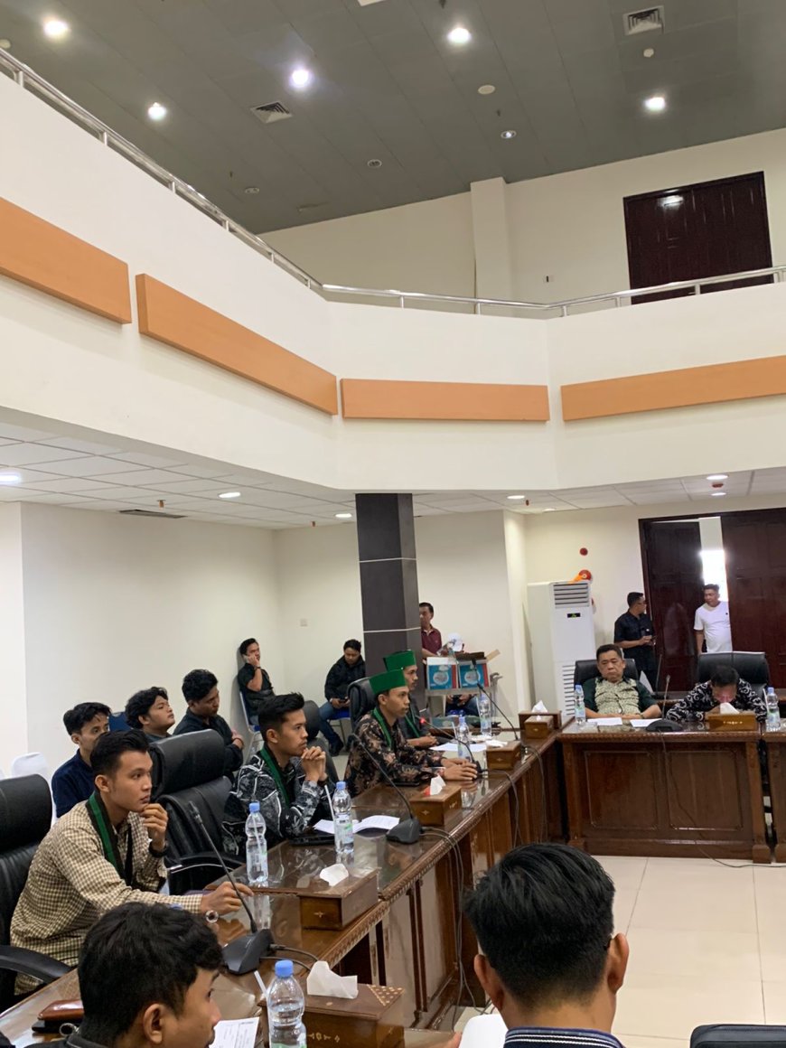 HMI Cabang Tembilahan Audiensi Di DPRD Serta OPD Inhil Terkait Bencana Hidrometeorologi