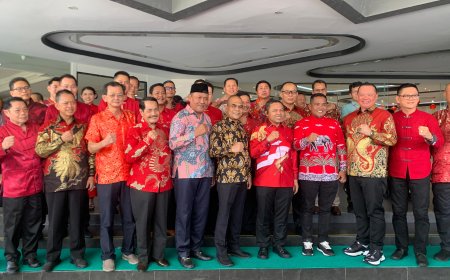 Di Acara Imlek, Ini Harapan Sekretaris PDI Perjuangan Riau Kaderismanto