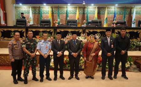 Hadiri Pelantikan PAW Anggota DPRD Provinsi Riau, Pj Sekdaprov Sampaikan Selamat