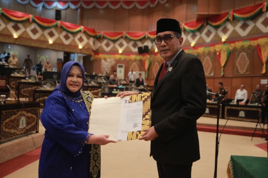 Gantikan Kelmi Amri, Magdalisni Resmi Dilantik Sebagai Anggota DPRD Provinsi Riau