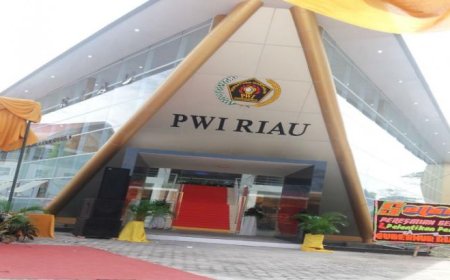 PWI Pusat Cabut Keanggotaan Raja Isyam, Doni dan Anthony, Dihapus dari Website Resmi