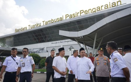 Gubri Abdul Wahid Lakukan Peninjauan ke RSUD Rohul dan Bandara Tuanku Tambusai