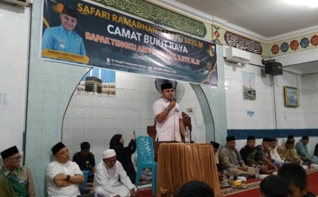 Camat Bukit Raya Beserta Forkopimcam Laksanakan Safari Ramadhan Di Masjid Tsamaratul Ikhwan