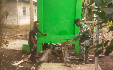 TMMD ke-123, Personel Kodim 0314/Inhil Laksanakan Pembersihan Sisa Material Pembangunan MCK