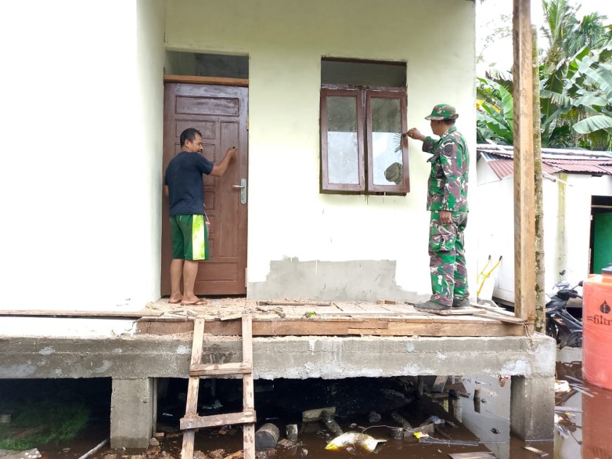 Personel Kodim 0314/Inhil Kebut Penyelesaian Pembangunan RTLH