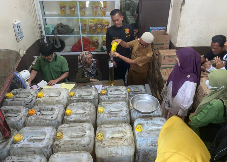 Sidak Minyak Goreng di Inhil, Polres dan Disdagtri Jamin Stok Aman dan Harga Sesuai HET