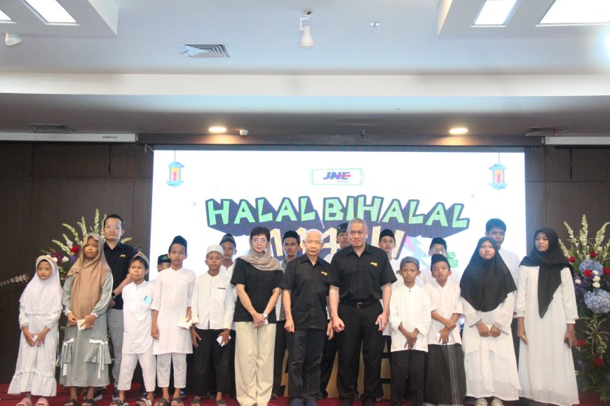 JNE Gelar Halal Bihalal 1446 H Bersama Untuk Maju dan Bahagia 