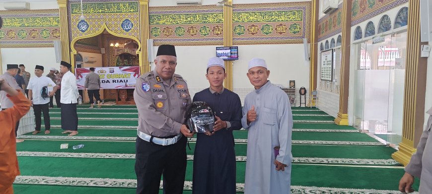 Melalui Program Jumat Curhat, Polda Riau Serap Aspirasi dan Perkuat Silaturahmi Bersama Masyarakat