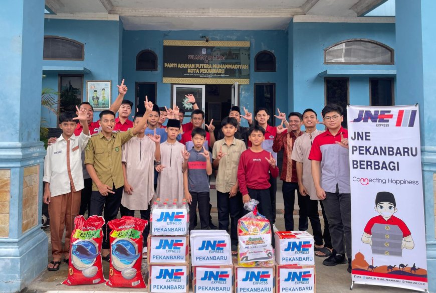JNE Pekanbaru Berbagi Kebahagiaan Melalui Aksi Sosial dan Kepedulian