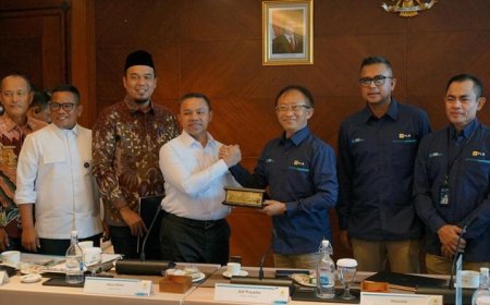 Bupati Pelalawan Ungkap Ribuan Warga Ngungsi-Jalan Rusak Imbas Pintu PLTA Dibuka