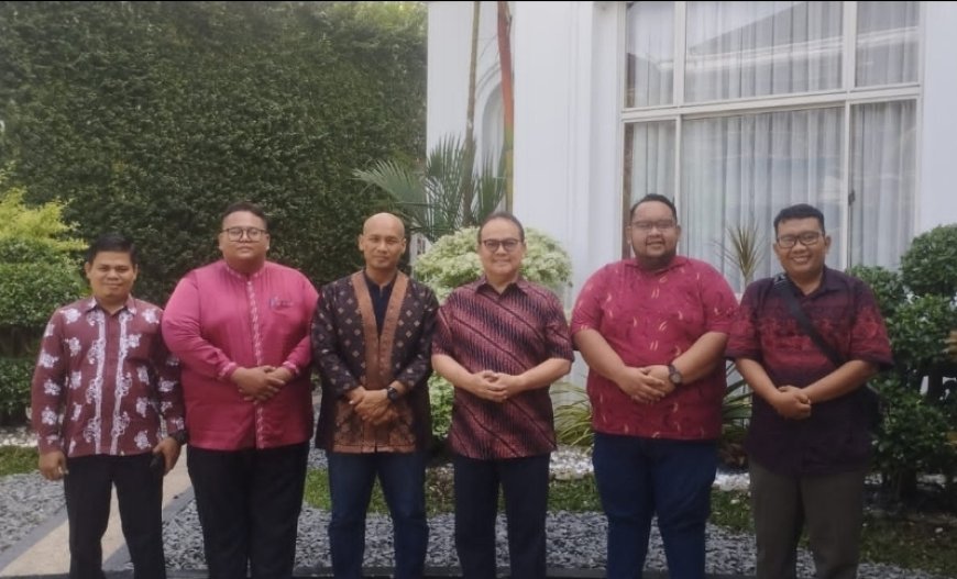 Rusli Zainal Yakin AKMR Jadi Penopang SDM untuk Visi Riau sebagai Pusat Kebudayaan Melayu 