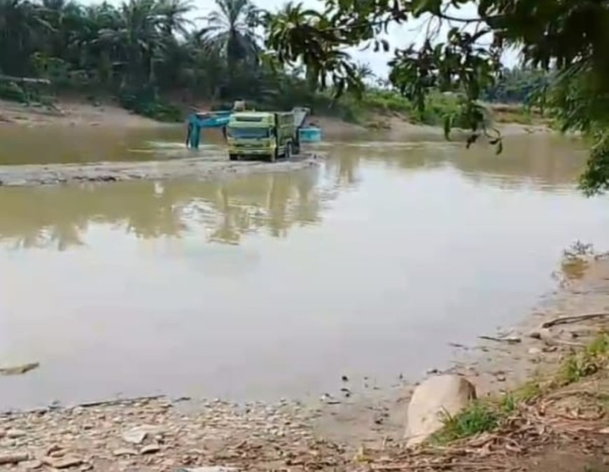Waduh, Tambang Galian C Ilegal Sungai Rokan Kembali Beroperasi Terang-Terangan, APH Kemana ? ? 