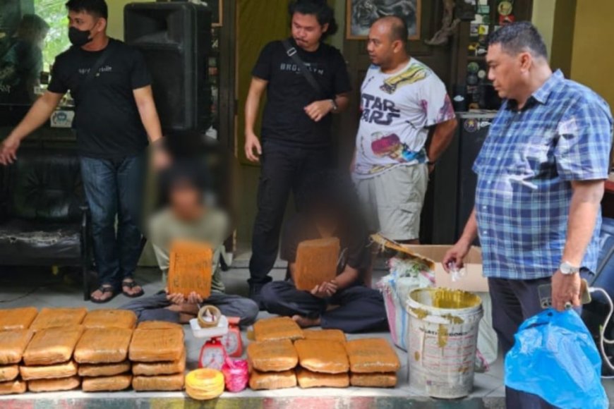 BNNP Riau Sita 63 Kg Ganja Kering Disembunyikan di Loteng Gedung PKM UIN Suska Riau