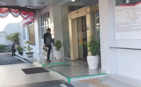 Pj Sekda Pekanbaru Zulhelmi Arifin Datangi Kejari, Ada apa ?